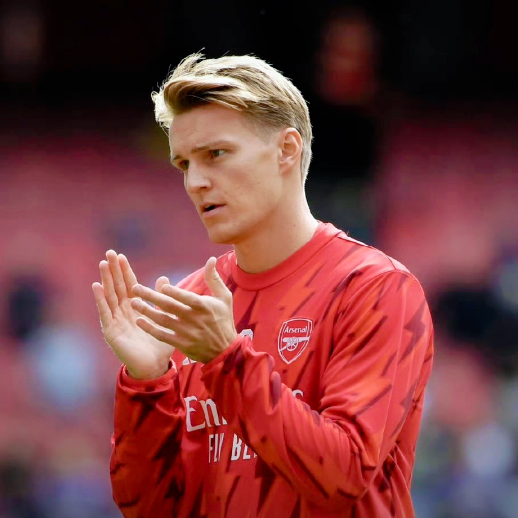 包含阿尔拿战胜一流球队，取得重要胜利的词条