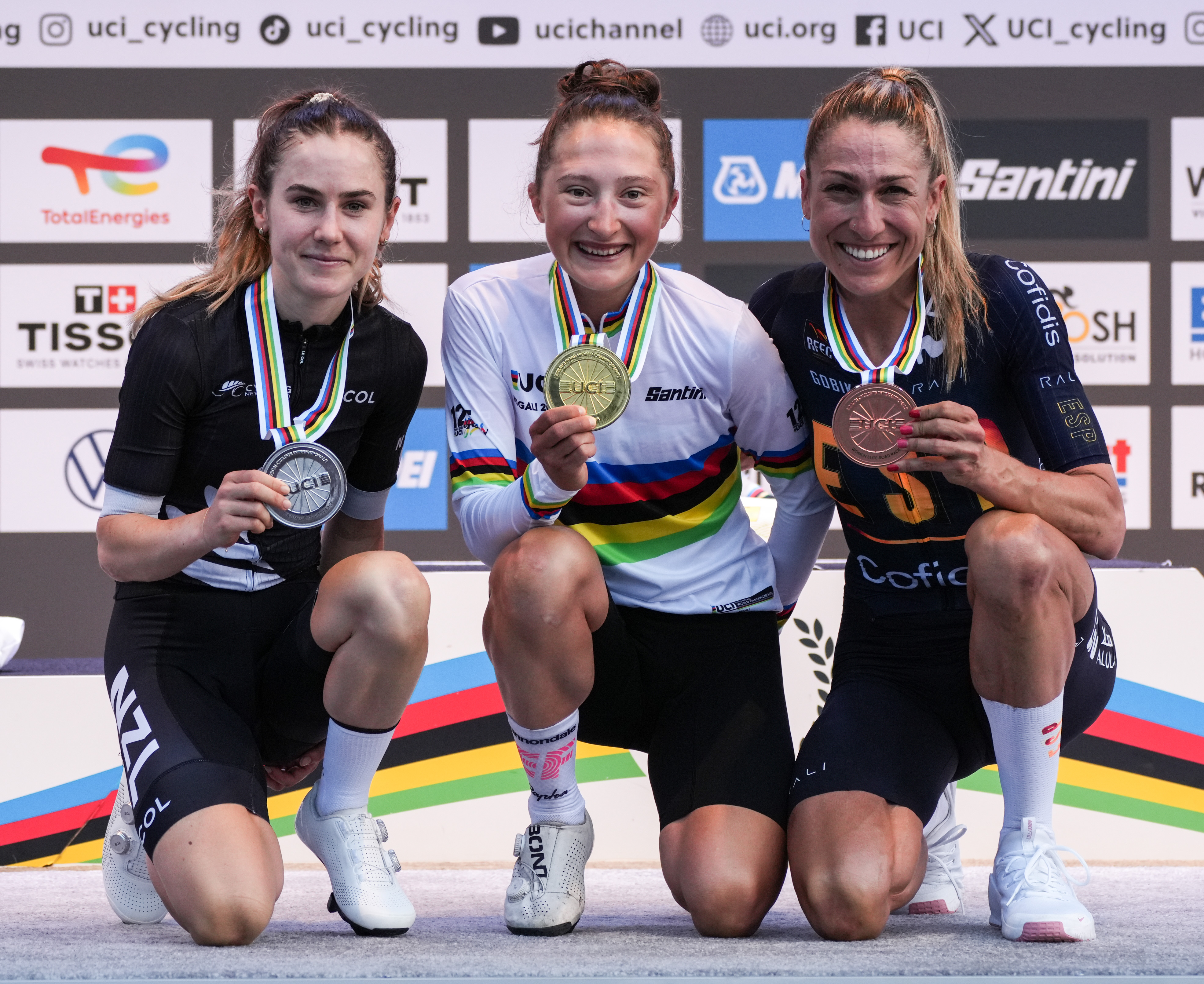 意大利选手夺得自行车山地赛冠军