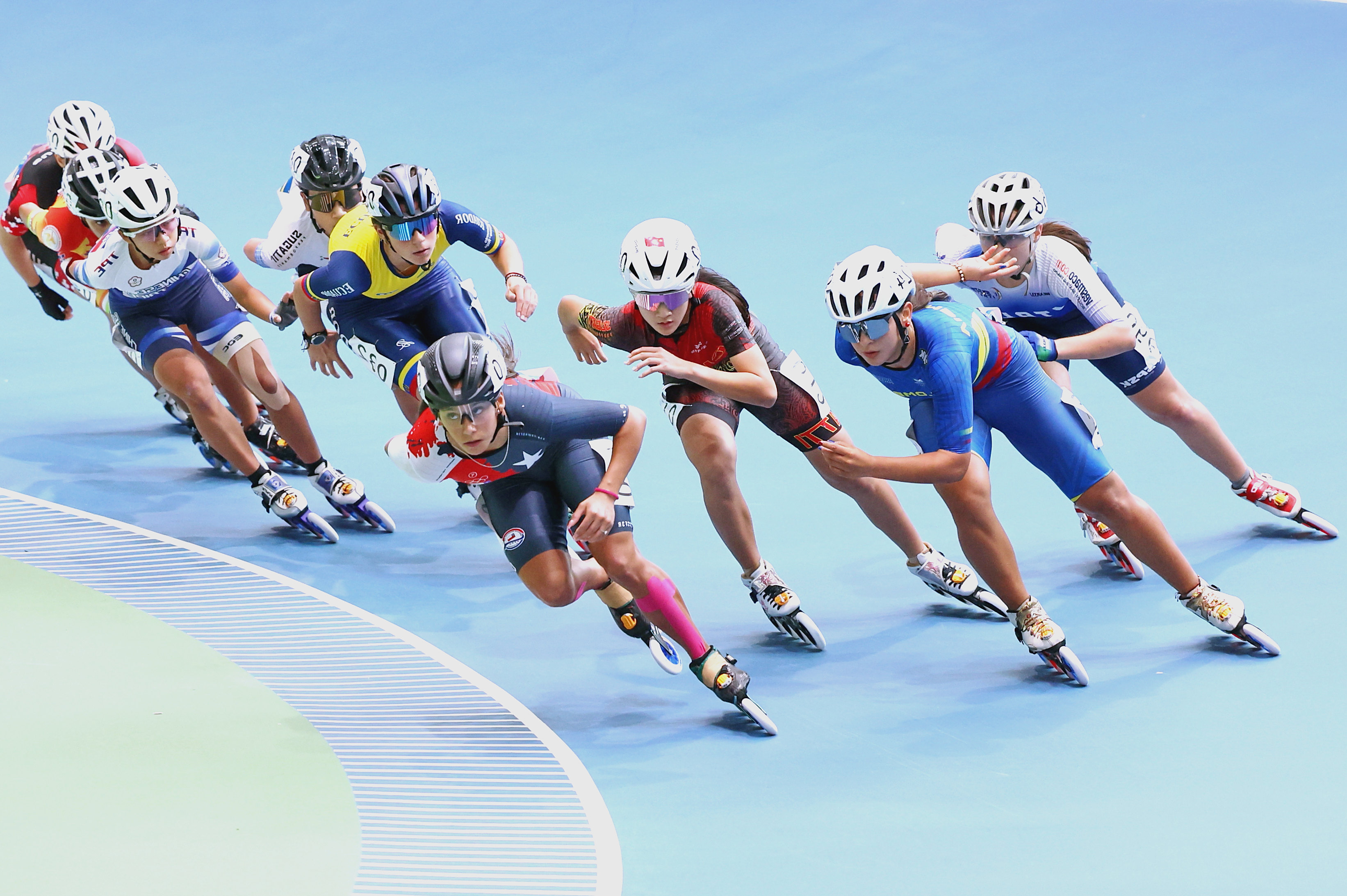 od体育app下载地址-包含轮滑比赛轮番对决，速度与激情相连的词条